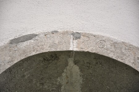 Okno z letnico 1630 (1)